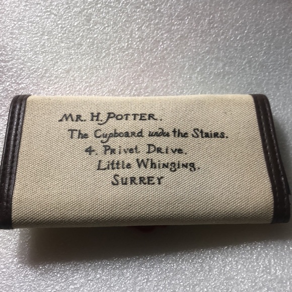 Harry Potter Hogwarts Letter style Trifold wallet - Picture 4 of 16
